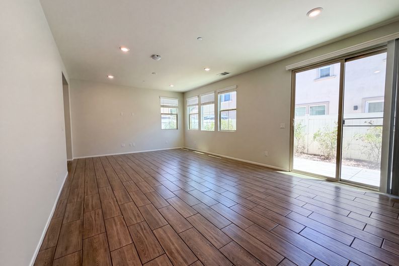 Photo 8 of 26 of 30401 Village Terrace Dr, Menifee, CA