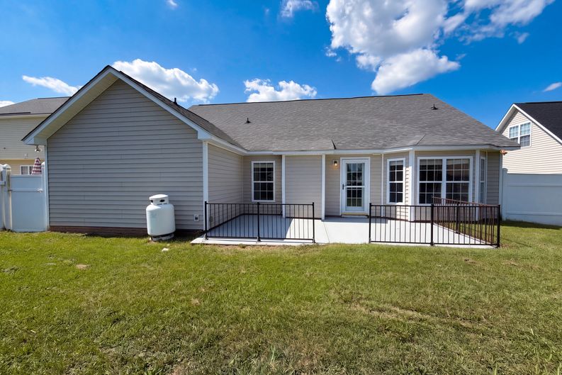 Photo 5 of 16 of 161 Bennington Dr, Raeford, NC