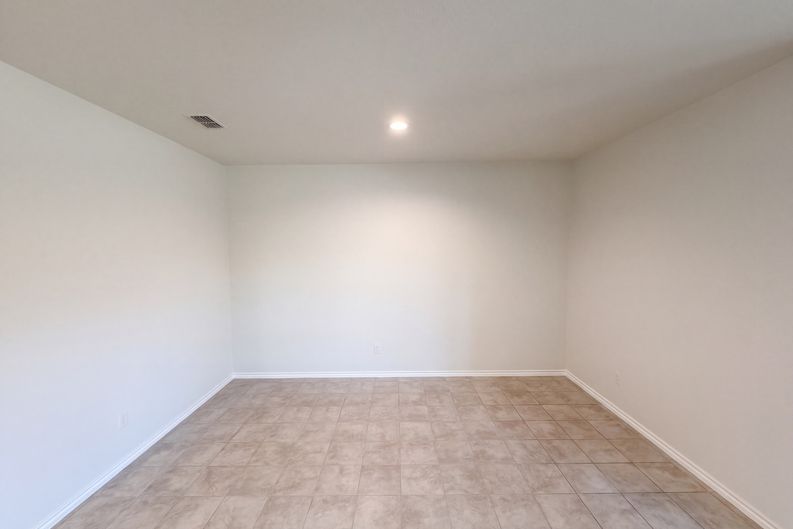 Photo 9 of 27 of 517 Bronze Cir W, Springtown, TX