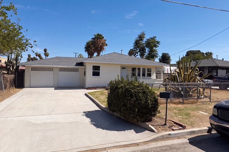 Photo 17 of 19 of 1374 El Nita Ln, Hemet, CA