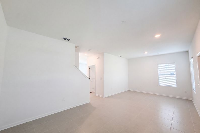 Photo 3 of 24 of 2172 Rider Rain Ln, Apopka, FL