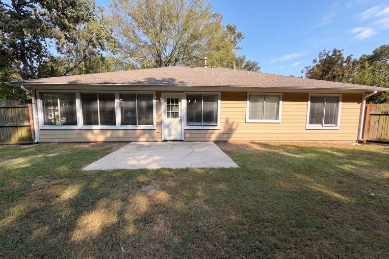 Photo 5 of 19 of 21886 Pinewilde Ct, Porter, TX