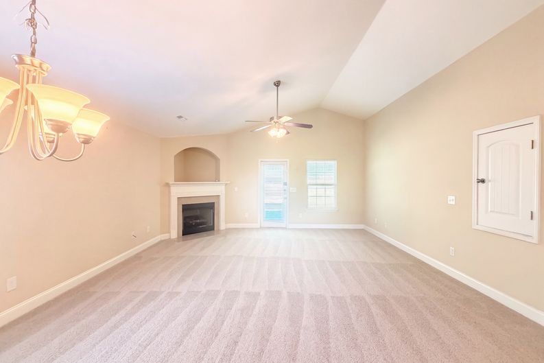 Photo 7 of 20 of 316 Vincent St, Alabaster, AL