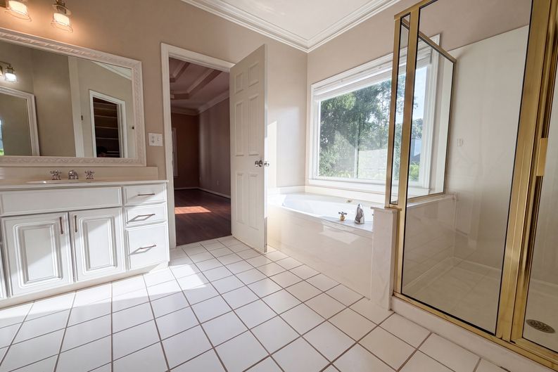 Photo 13 of 34 of 2299 Camden Dr SW, Marietta, GA