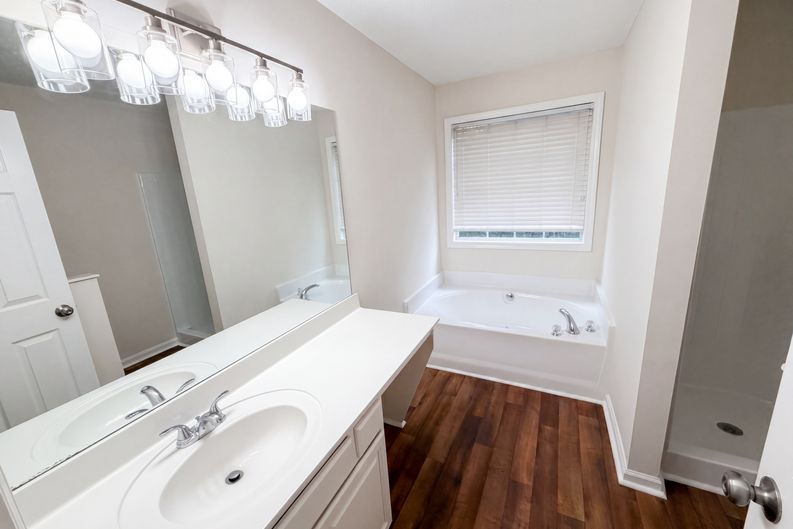Photo 6 of 34 of 215 Twin Brook Way, Lawrenceville, GA