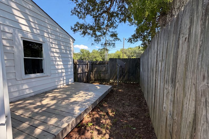 Photo 14 of 15 of 123 E Farmview St, Gastonia, NC