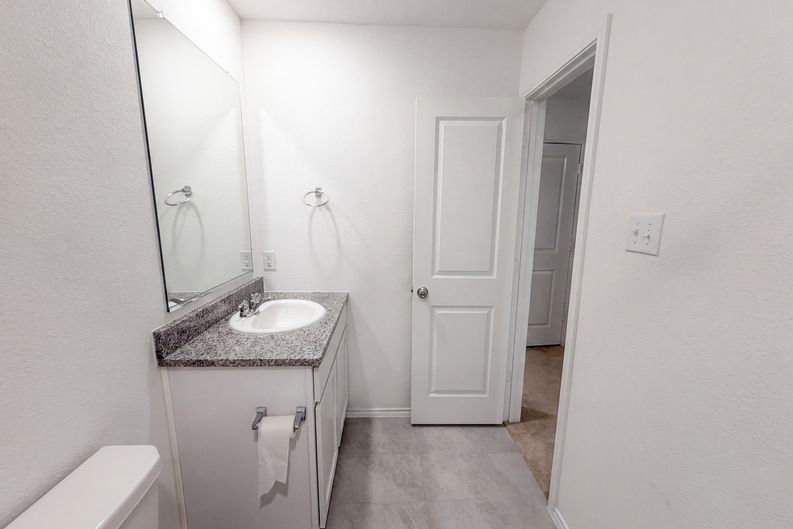 Photo 12 of 18 of 2972 Audles Ln, Dallas, TX