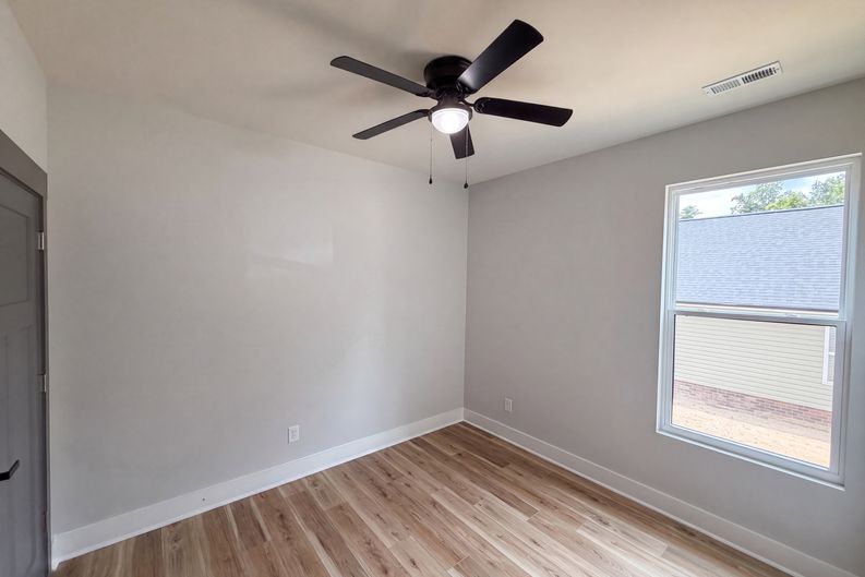 Photo 10 of 20 of 490 E 22nd St, Kannapolis, NC