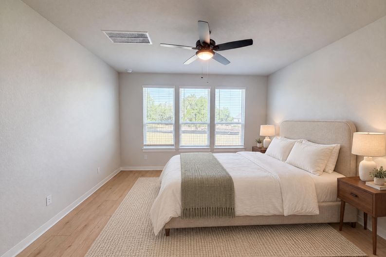 Photo 4 of 19 of 125 High Valley Dr, Liberty Hill, TX