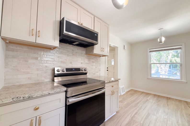 Photo 6 of 16 of 830 Channing St, Ferndale, MI