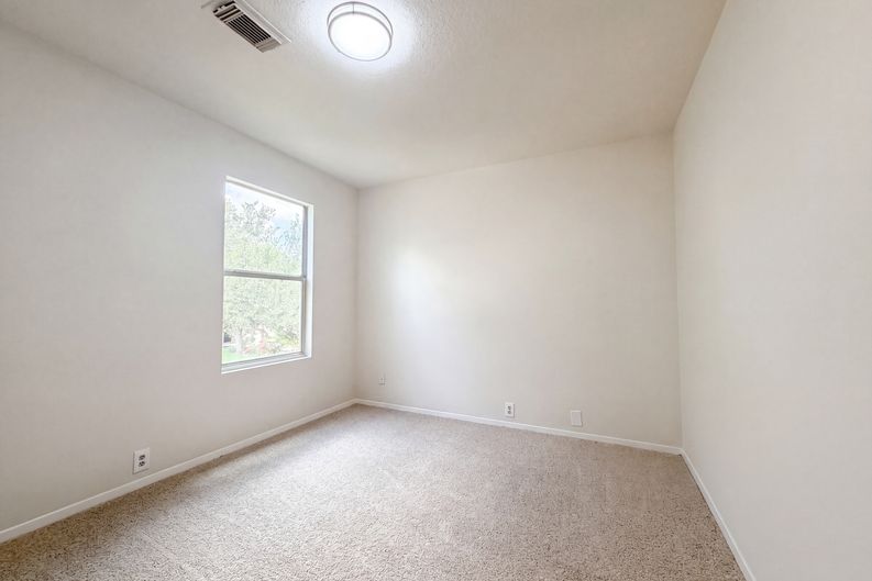 Photo 8 of 20 of 3338 Dartmouth Field Ln, Fresno, TX