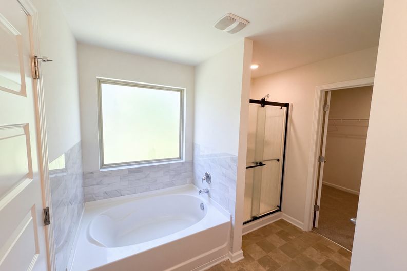 Photo 12 of 21 of 672 Mill Creek Trl, Jonesboro, GA