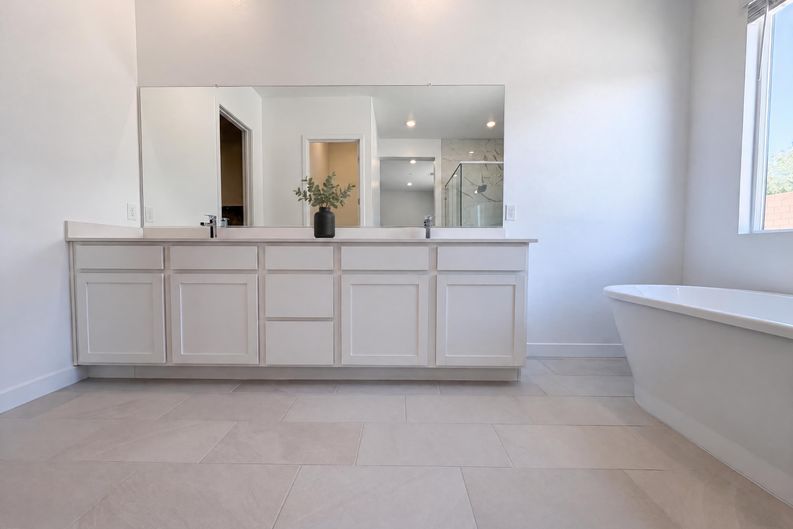 Photo 5 of 23 of 8239 Gusty Brook St, Las Vegas, NV