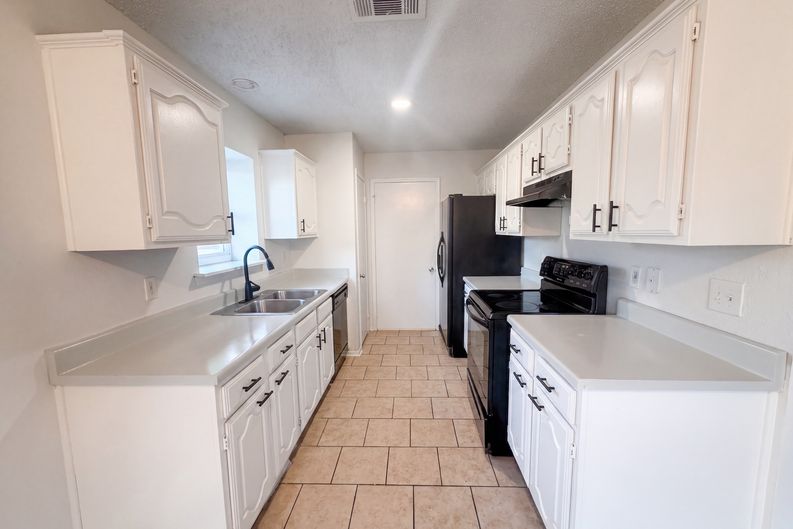 Photo 7 of 16 of 106 Nelson Dr, Copperas Cove, TX