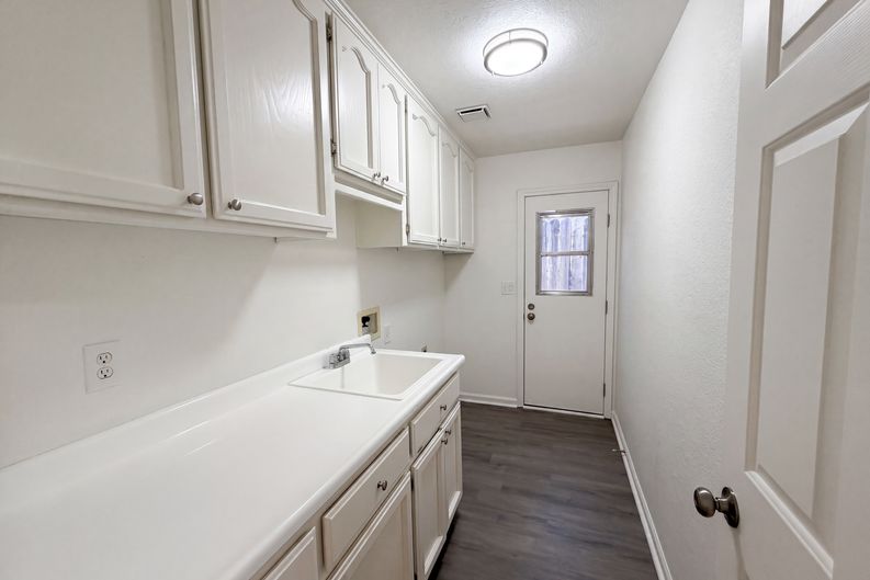 Photo 25 of 31 of 4711 Wildflower Ln, Rocklin, CA