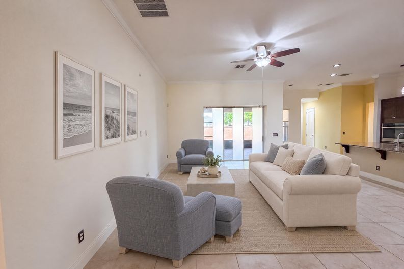 Photo 3 of 29 of 918 Blackthorn Dr, Apopka, FL