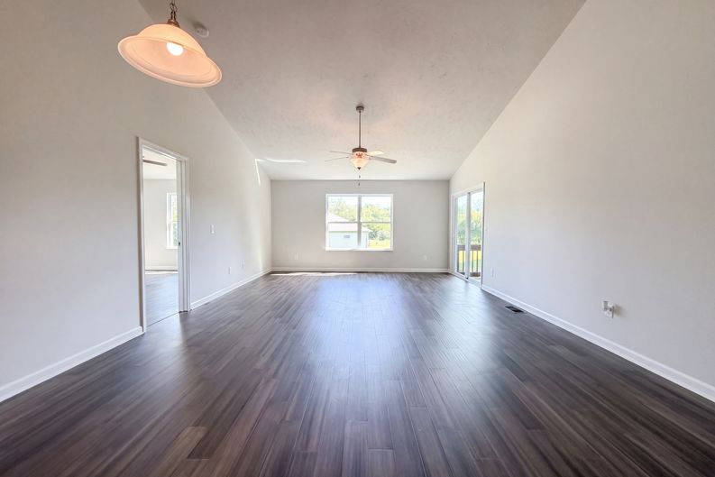 Photo 3 of 16 of 504 Welshcrest Ct, Antioch, TN