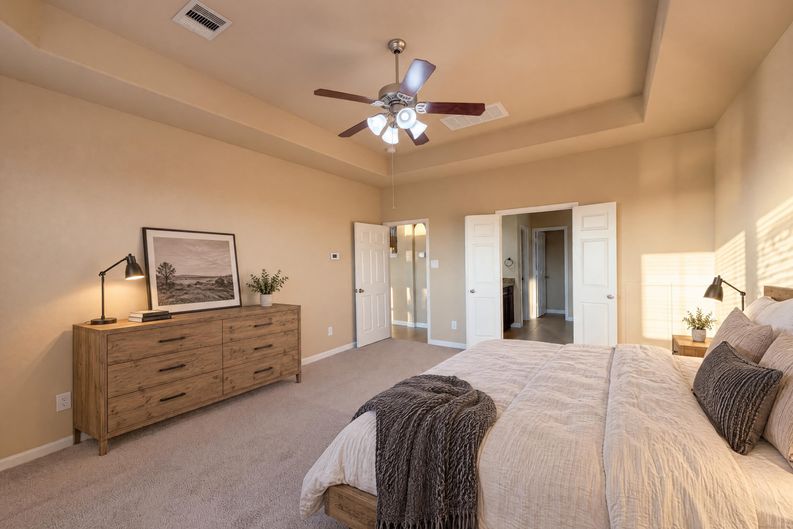 Photo 7 of 40 of 9003 Newcroft Ct, Tomball, TX