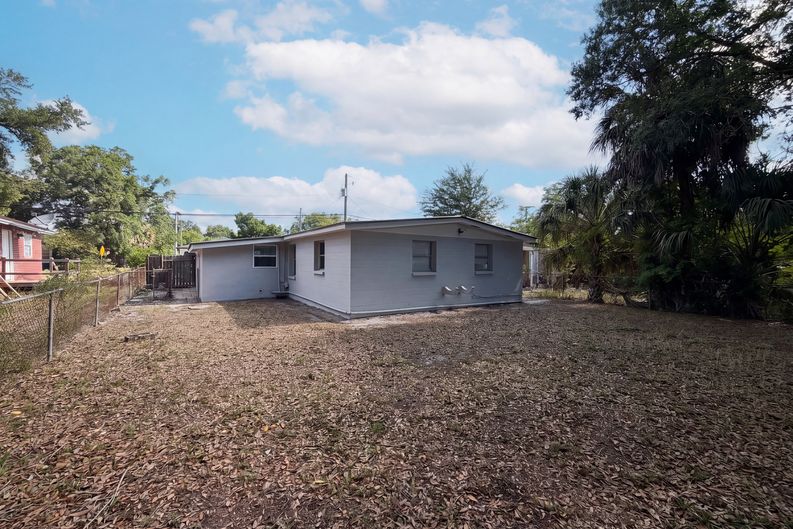 Photo 5 of 22 of 2905 E Chelsea St, Tampa, FL