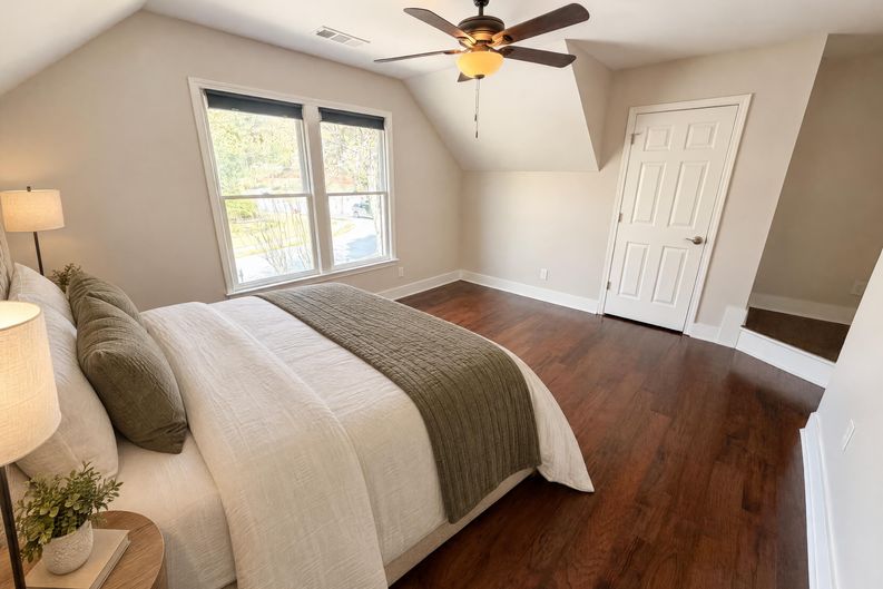 Photo 41 of 44 of 4000 Amberley Ln, Marietta, GA