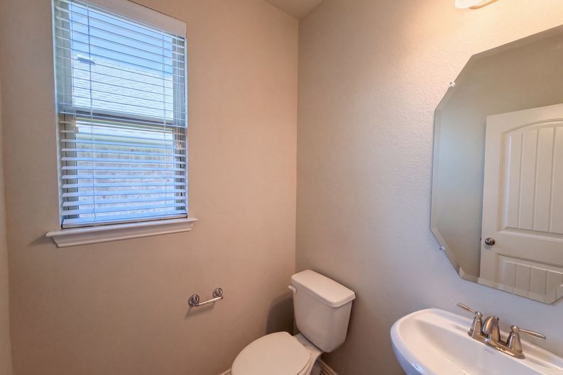 Photo 17 of 22 of 2054 Avondown Rd, Forney, TX