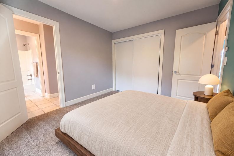 Photo 12 of 22 of 14210 SE Rolling Meadows Dr, Happy Valley, OR