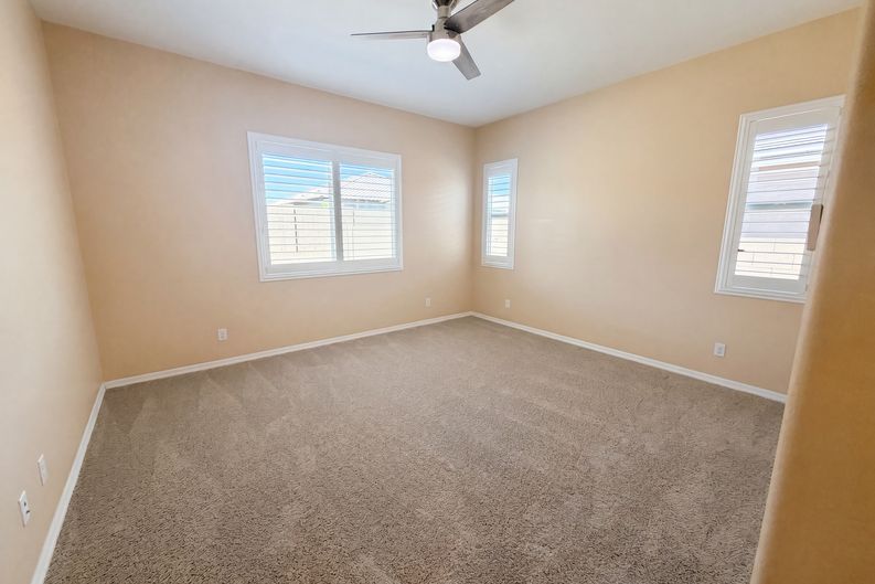 Photo 4 of 37 of 19562 W Wilshire Ave, Buckeye, AZ