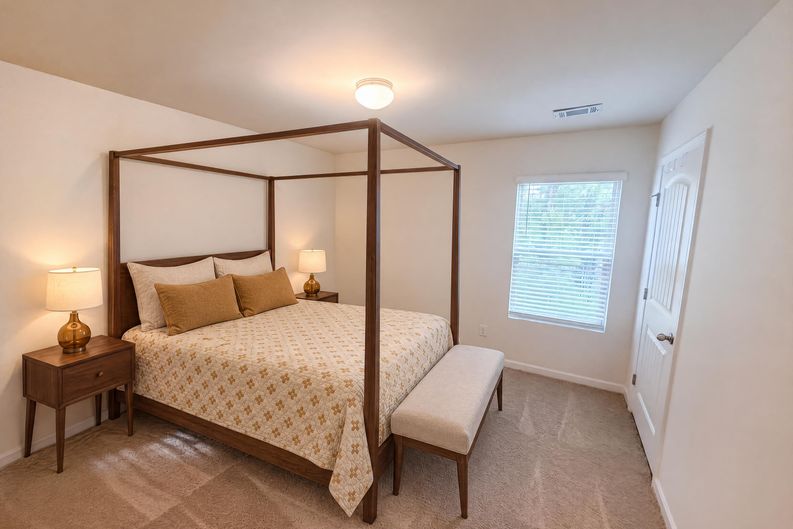 Photo 10 of 22 of 611 Dodson Lake Ct, Fairburn, GA