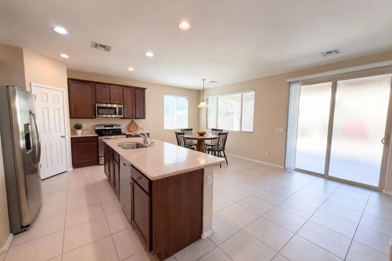 Photo 6 of 38 of 2216 E Brigadier Dr, Gilbert, AZ