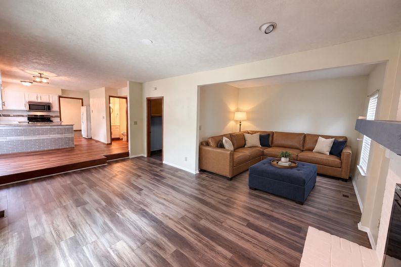 Photo 11 of 32 of 5357 Carina Ct, Hilliard, OH