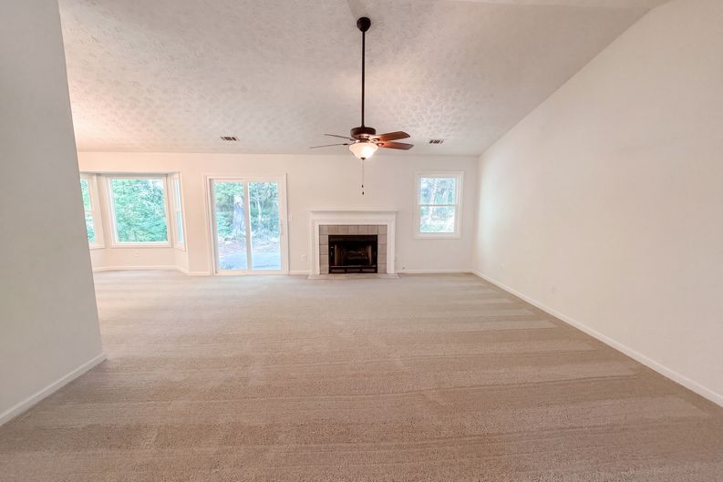 Photo 6 of 15 of 3725 Windy Hill Dr SE, Conyers, GA