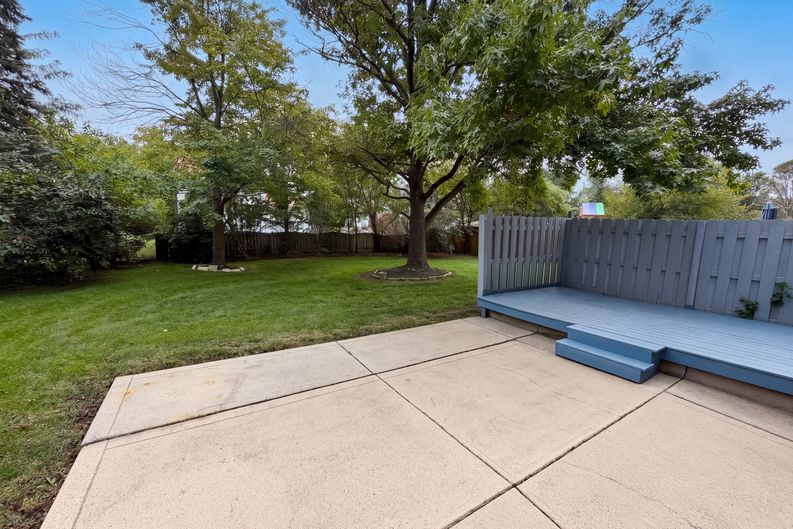 Photo 7 of 32 of 5357 Carina Ct, Hilliard, OH