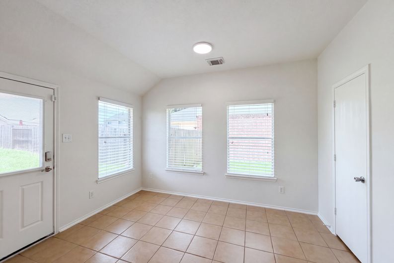 Photo 10 of 22 of 20615 Sandy Bay Ln, Katy, TX