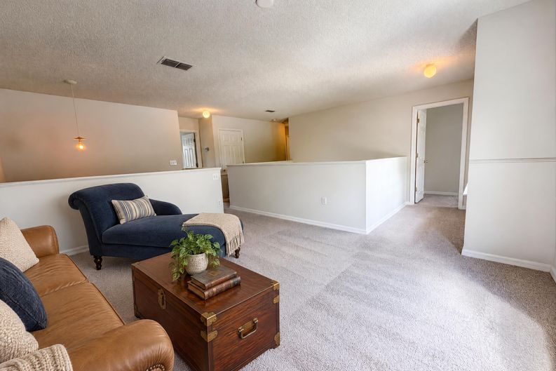 Photo 12 of 26 of 2158 Willesdon Dr W, Jacksonville, FL