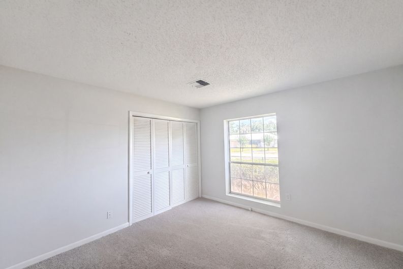 Photo 8 of 19 of 613 4th St NE, Fort Meade, FL