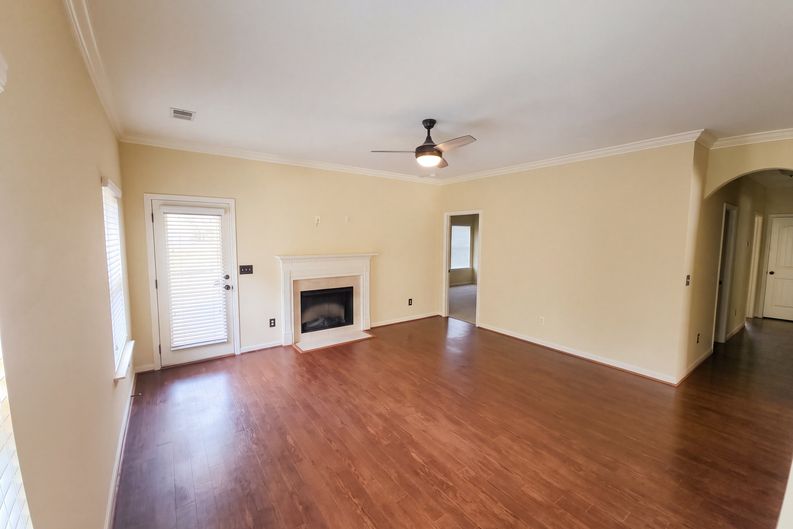 Photo 3 of 22 of 3107 Rosewalk Dr, Moody, AL