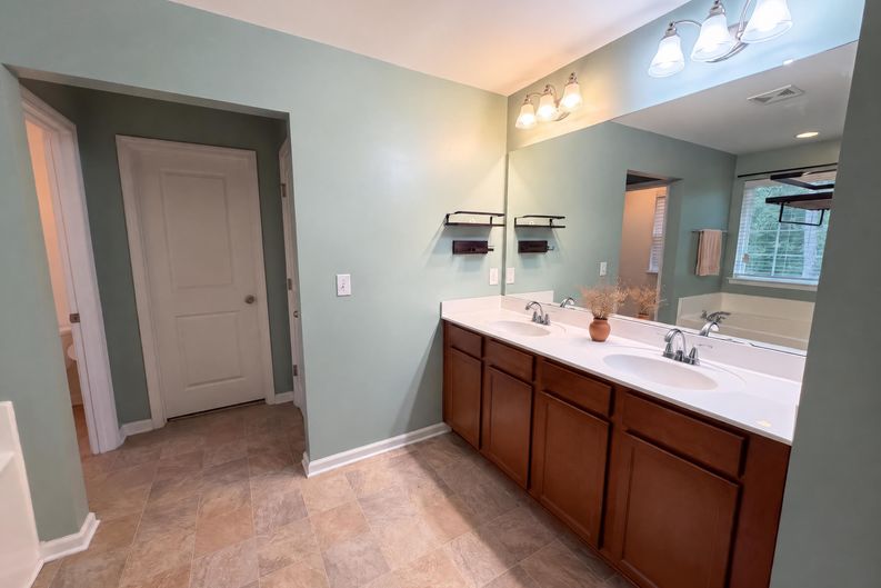 Photo 16 of 24 of 301 Freeland Way, Moncks Corner, SC