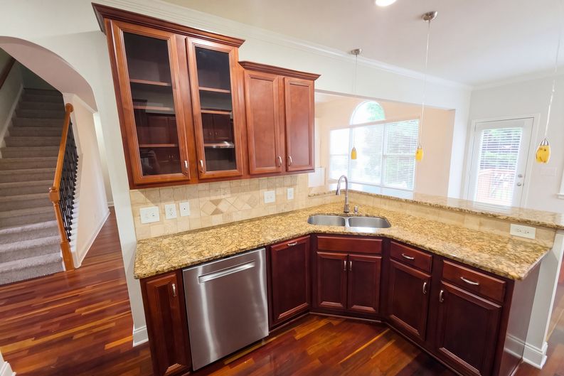 Photo 7 of 100 of 809 Arbor Way, Loganville, GA
