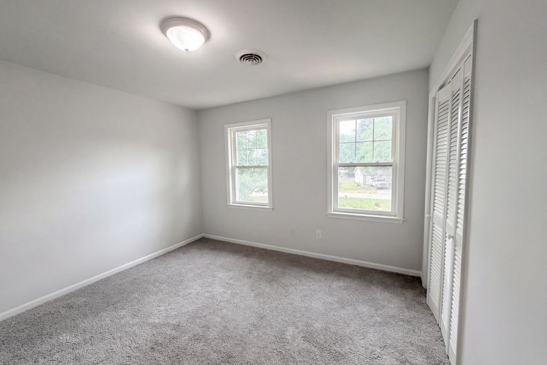 Photo 12 of 22 of 4 Willowood Dr, Spartanburg, SC