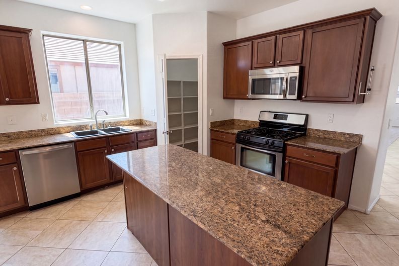 Photo 24 of 32 of 14559 W Cortez St, Surprise, AZ