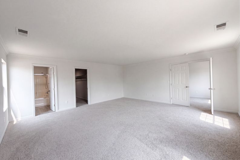 Photo 25 of 31 of 2155 Watercourse St, Stockton, CA