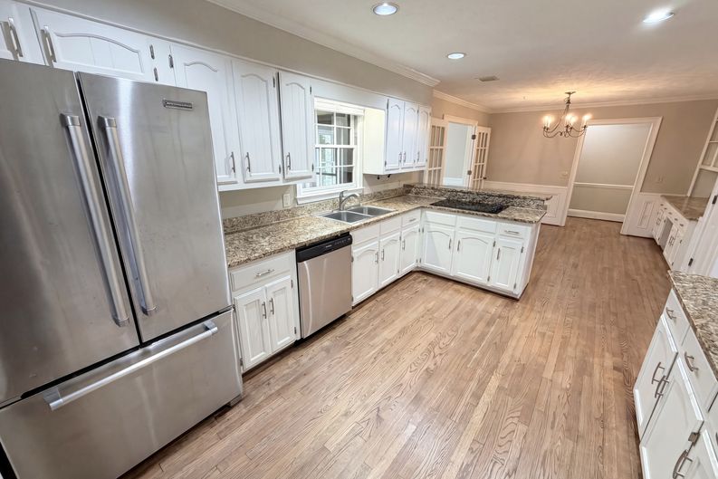 Photo 12 of 46 of 2360 Kimbrough Ct, Atlanta, GA