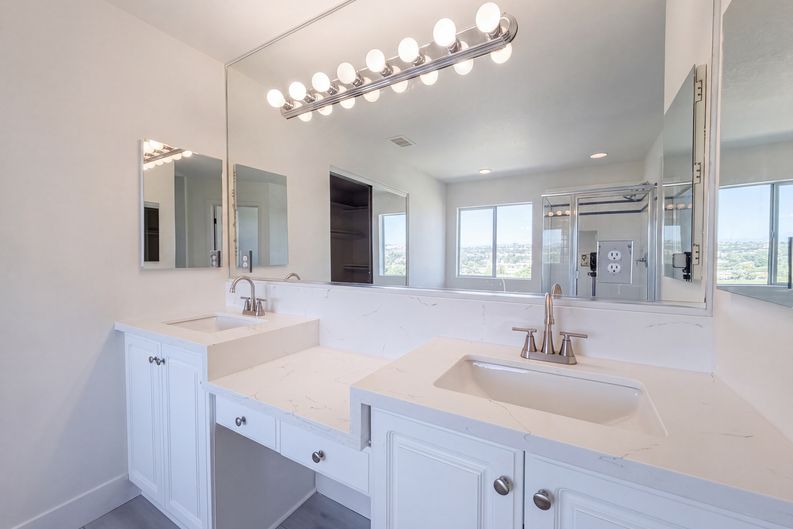 Photo 16 of 25 of 27920 Periwinkle Ln, Valencia, CA