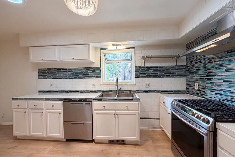 Photo 18 of 54 of 1307 Redwood Dr, Loveland, CO