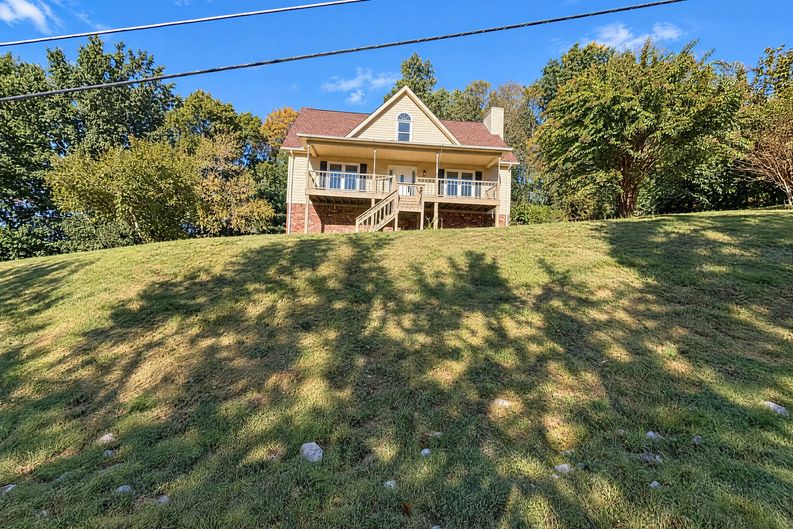 Photo 35 of 42 of 702 Lone Oak Dr, Pegram, TN