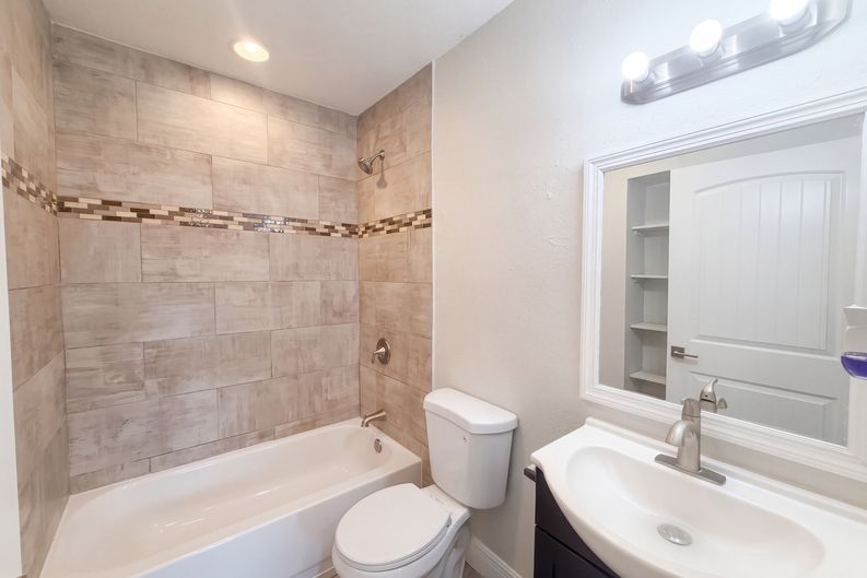 Photo 17 of 21 of 1610 Stevensons Dr, Clearwater, FL