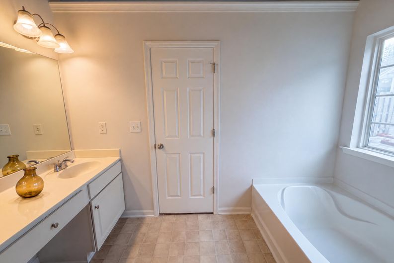 Photo 12 of 26 of 5482 Swanson Rd, Ellenwood, GA
