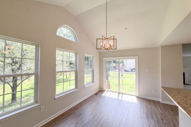Photo 8 of 24 of 5108 Griffendale Ln, Upper Marlboro, MD