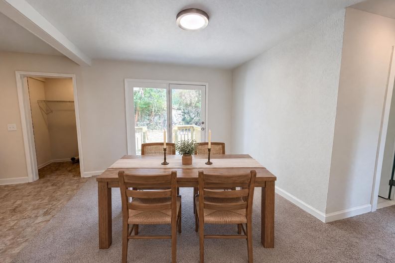 Photo 7 of 17 of 2112 Axson St, Cayce, SC