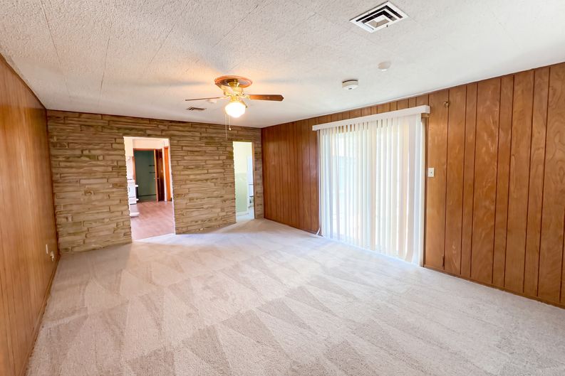 Photo 10 of 20 of 2606 NW 17th St, Lawton, OK